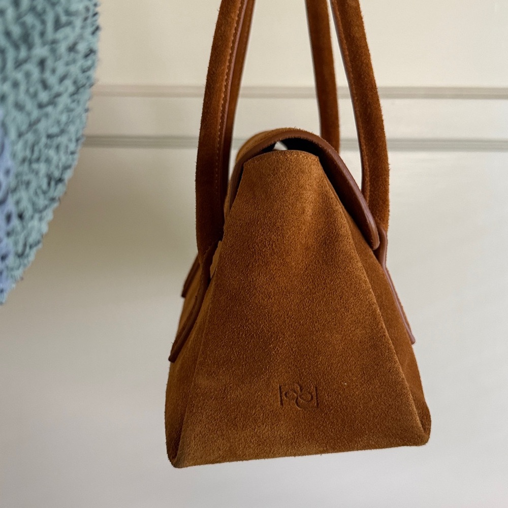 LIKE NEW REFORMATION Small Caterina Top Handle, Couro Suede - Picture 6 of 8